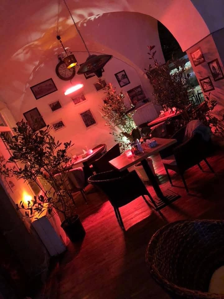 Atmosfera primitoare la Baroc Cafe